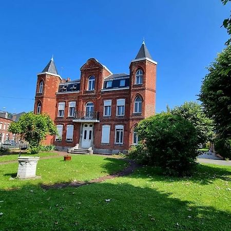 Studio En Rez De Jardin Avec Terrasse Privee - Le Petit Chateau Avesnois - Tv - Wifi - Logement Complet Avesnes-sur-Helpe Exterior photo